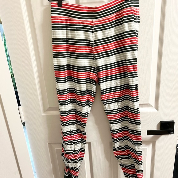Pact 100% Organic Cotton Flurry Stripe Pajamas 2 Piece Set size M - Picture 5 of 6